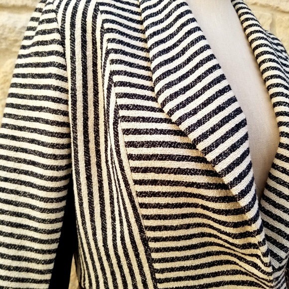 Nell Striped Blazer size Eight - Picture 6 of 8